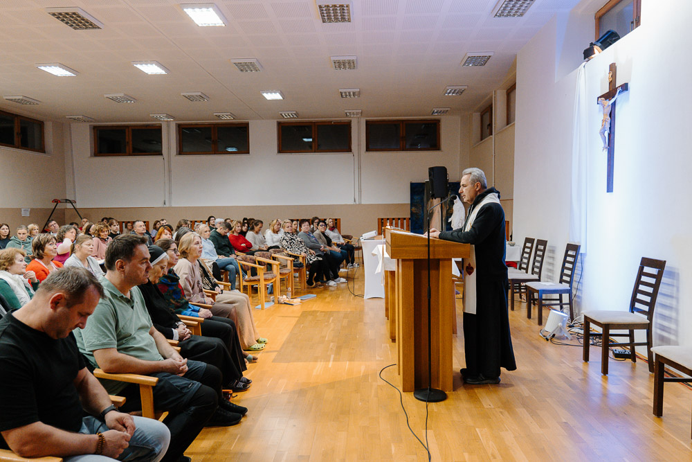 P1145733-seminar Seminár - V škole modlitby